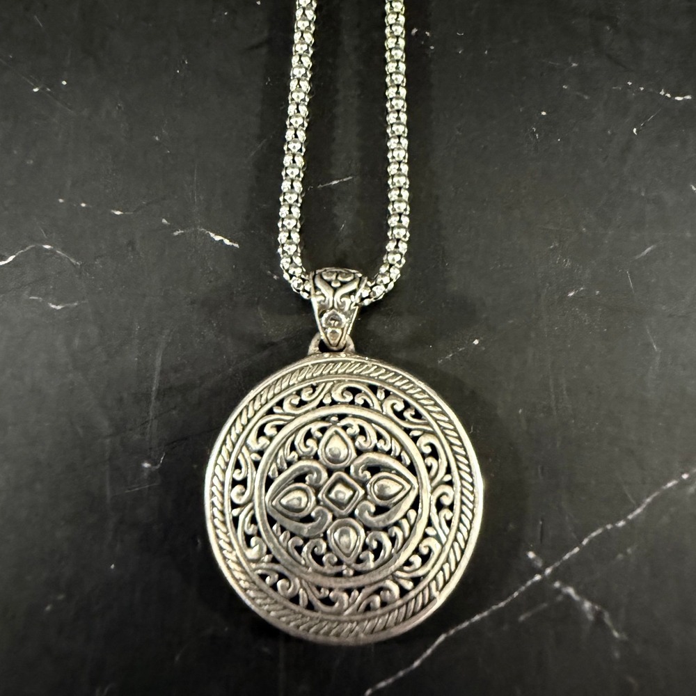 Sterling Silver Filigree Round Medallion Pendant Necklace ATI 925 Italy 16in